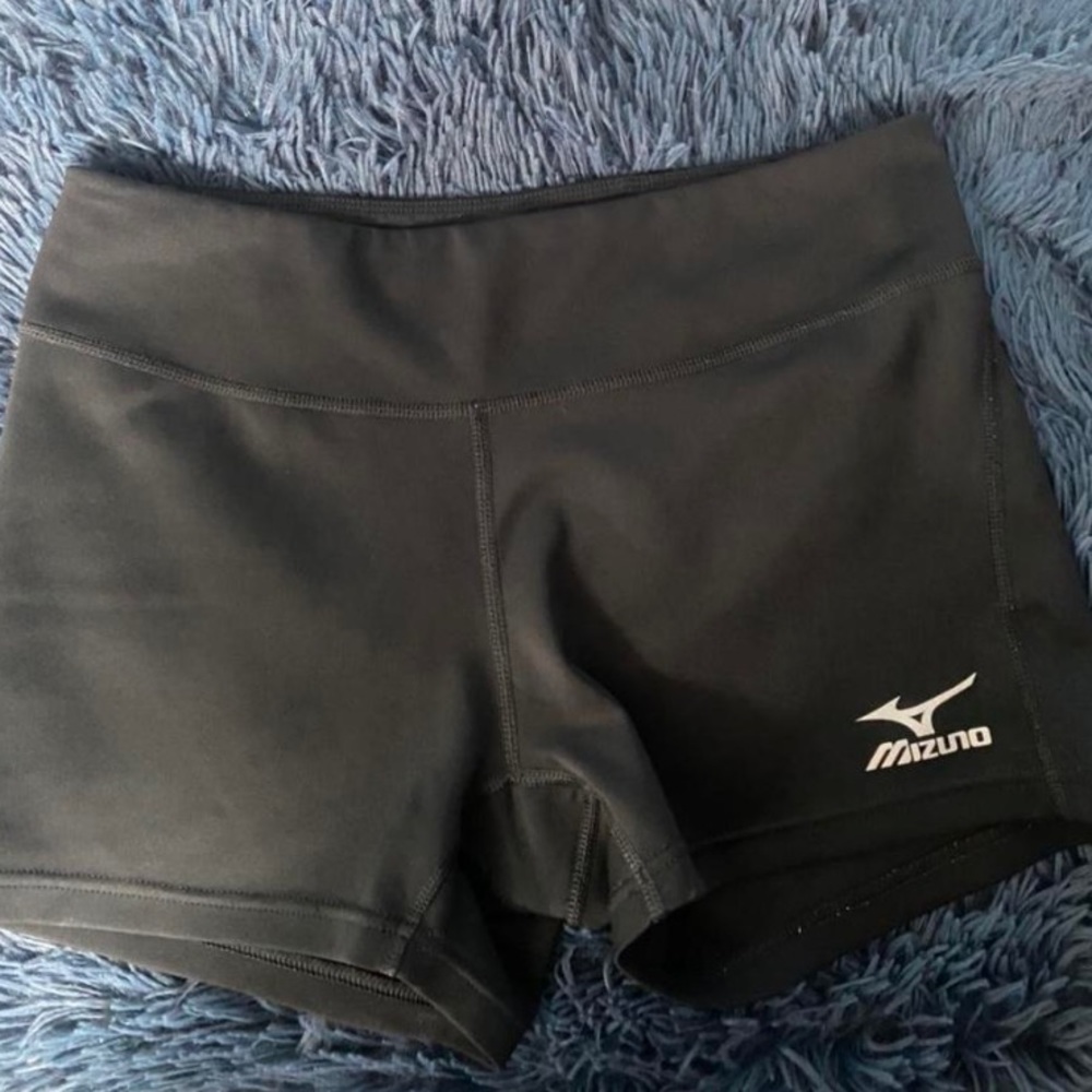 Mizuno volleyball shorts